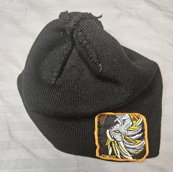 Dragon Ball Z Beanie Goku Patch. Black. - Picture 2 of 3